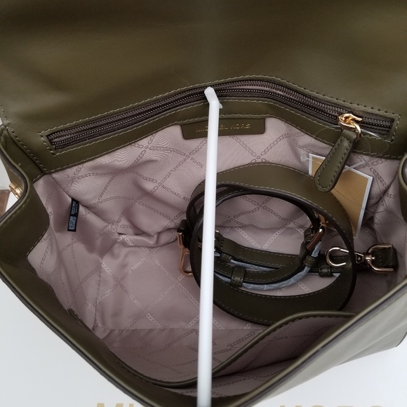 New Michael Kors Ava Bag - Picture 6 of 8